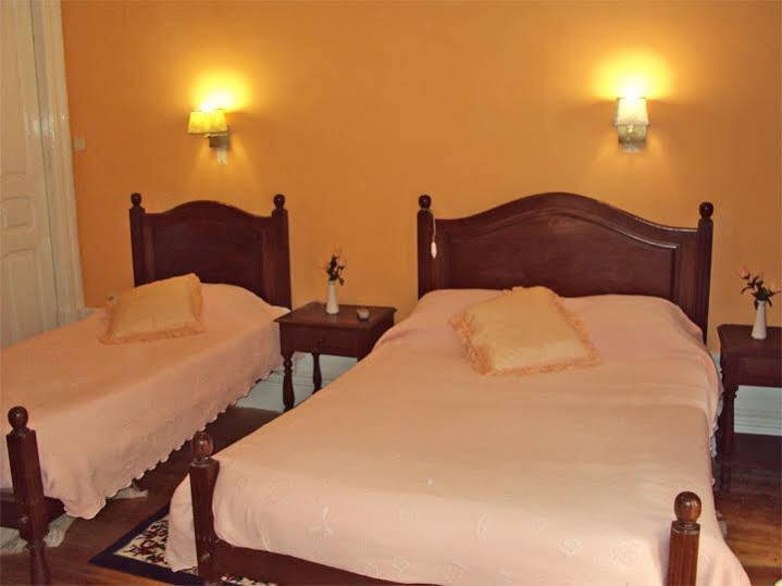 Lira Guest House B&B Порто Екстериор снимка