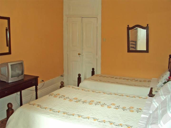 Lira Guest House B&B Порто Екстериор снимка